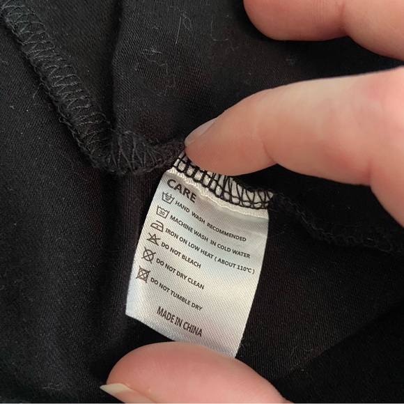 Women's Round Neck Short Sleeve Basic Bodysuit - Picture 10 of 10